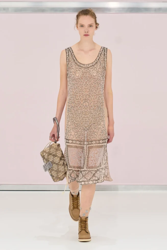 00043-fendi-spring-2025-ready-to-wear-credit-gorunway
