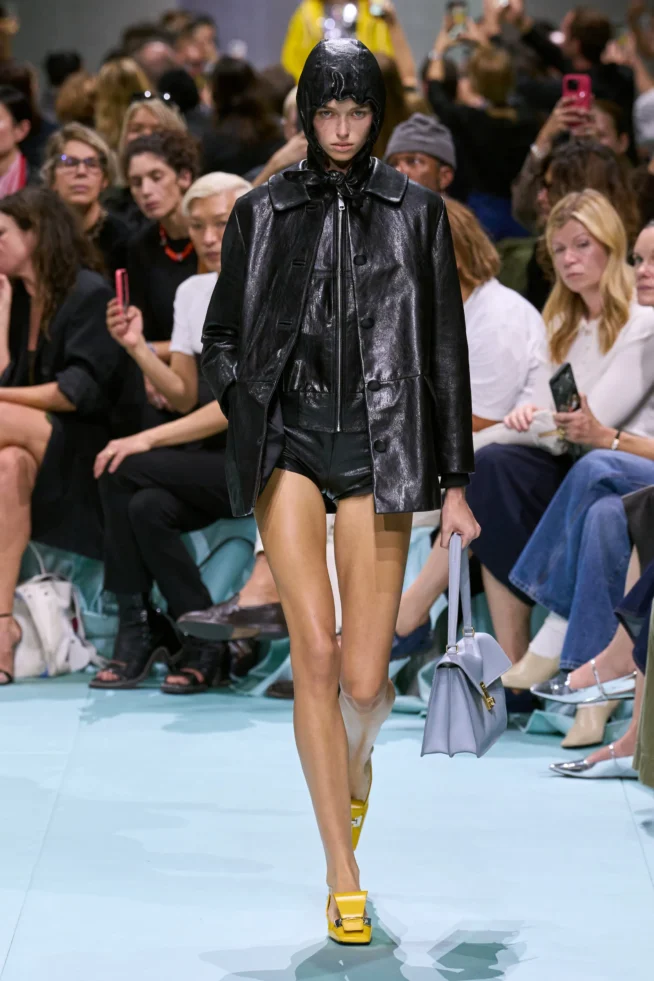 00043-prada-VERAO-2025