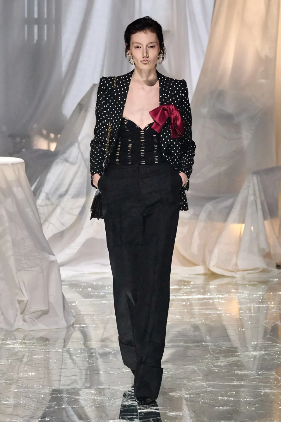 00043-valentino-spring-2025-ready-to-wear-credit-gorunway