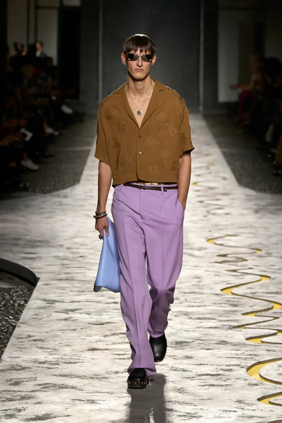 00043-versace-spring-2025-ready-to-wear-credit-gorunway