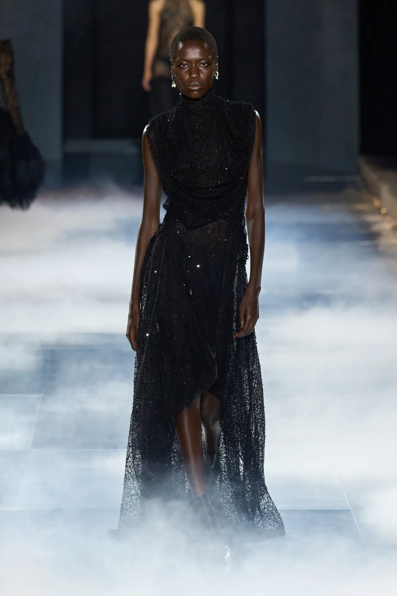00044-alexander-mcqueen-spring-2025-ready-to-wear-credit-gorunway