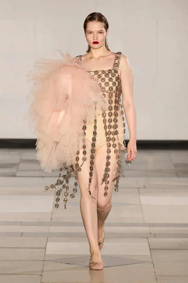 00044-simone-rocha-spring-2025-ready-to-wear-credit-gorunway