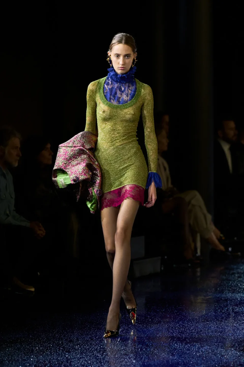00045-saint-laurent-spring-2025-ready-to-wear-credit-gorunway