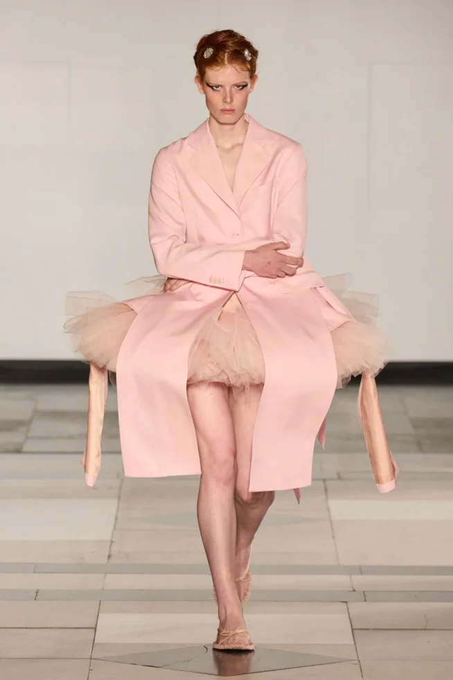00045-simone-rocha-spring-2025-ready-to-wear-credit-gorunway