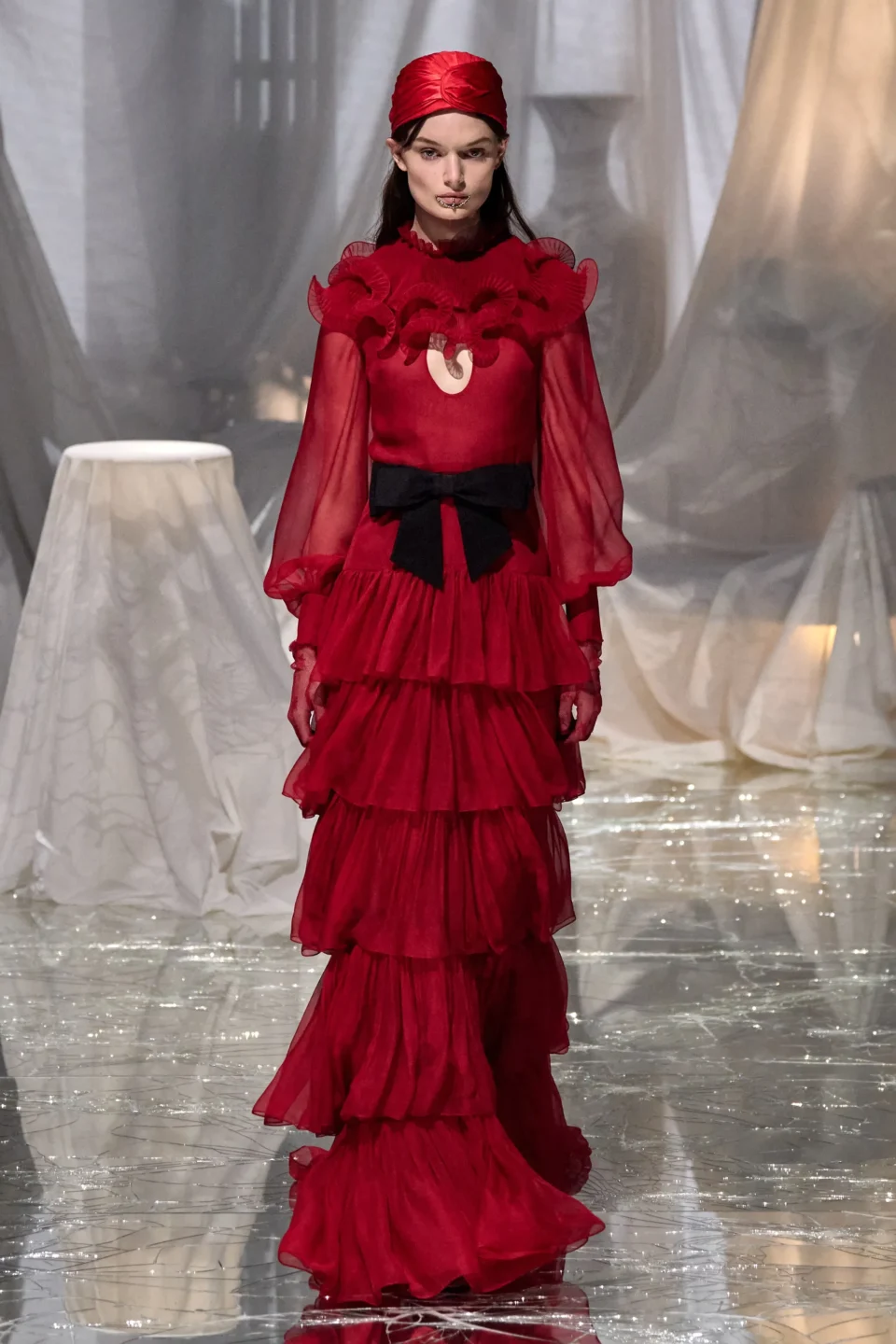 00045-valentino-spring-2025-ready-to-wear-credit-gorunway