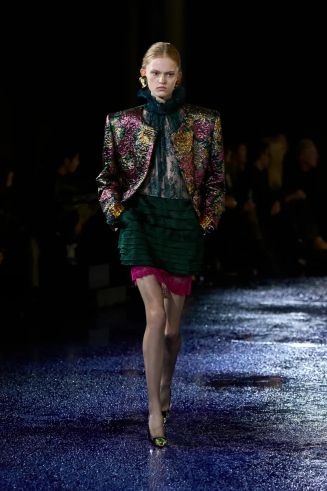 00046-saint-laurent-spring-2025-ready-to-wear-credit-gorunway