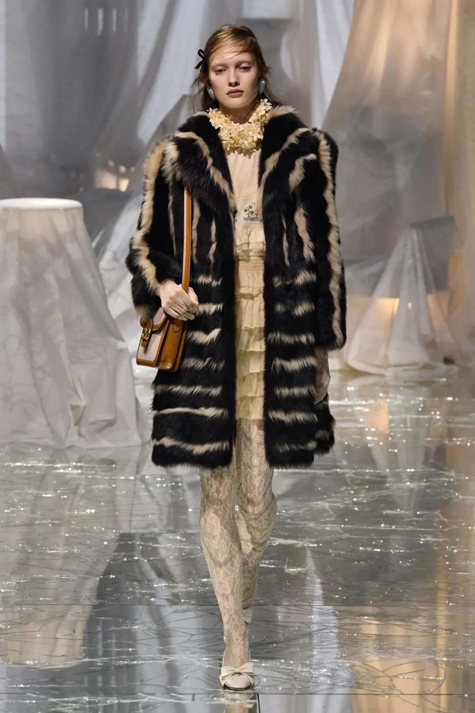 00046-valentino-spring-2025-ready-to-wear-credit-gorunway