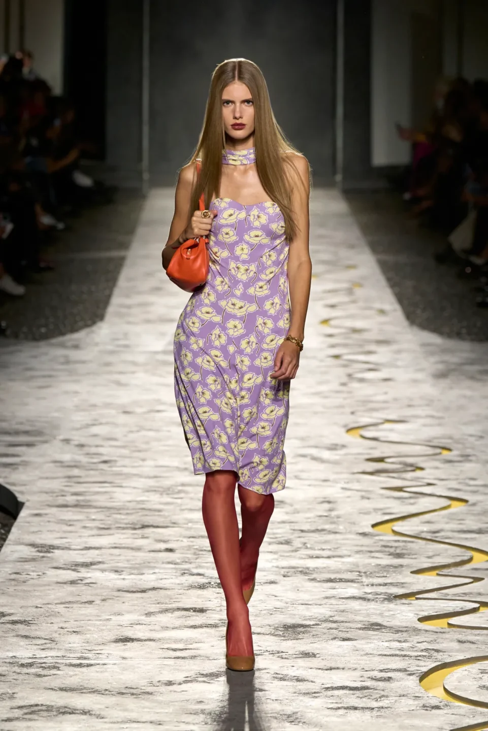 00047-versace-spring-2025-ready-to-wear-credit-gorunway