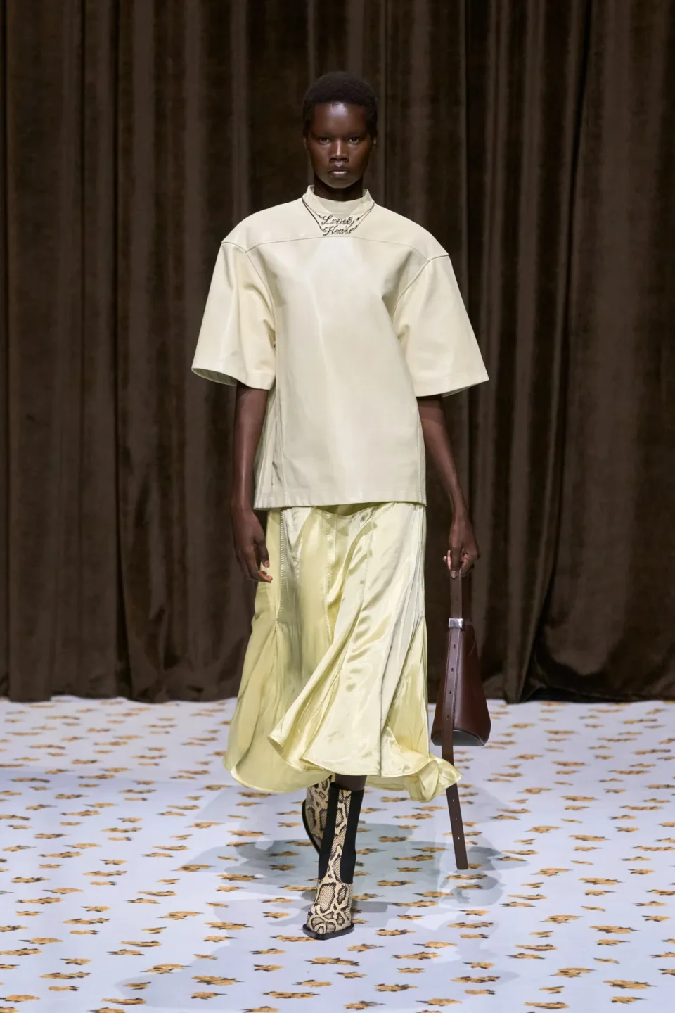 00048-jil-sander-spring-2025-ready-to-wear-credit-gorunway