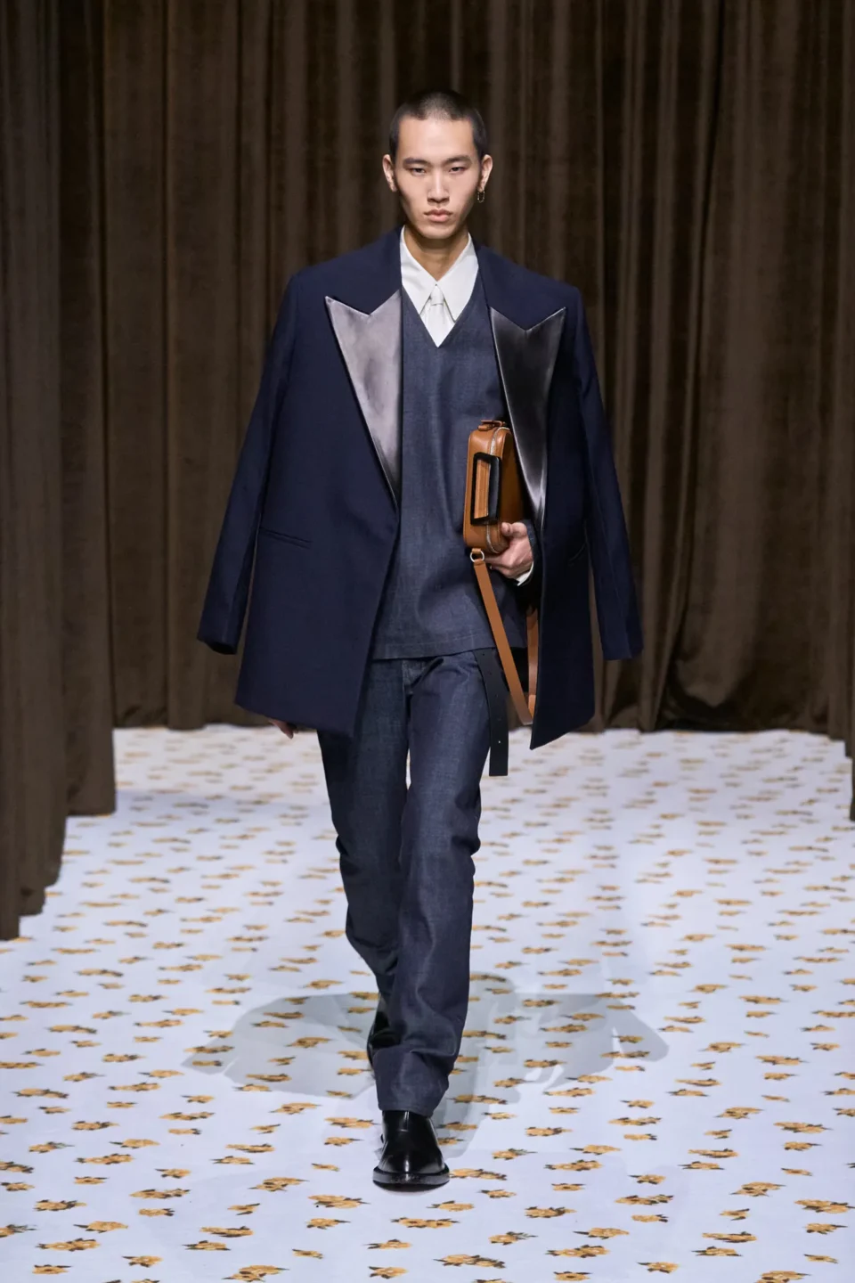 00050-jil-sander-spring-2025-ready-to-wear-credit-gorunway