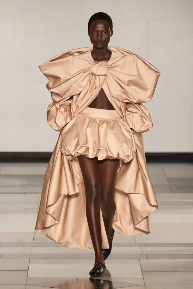 00051-simone-rocha-spring-2025-ready-to-wear-credit-gorunway
