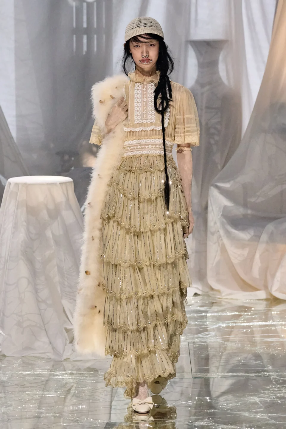 00051-valentino-spring-2025-ready-to-wear-credit-gorunway