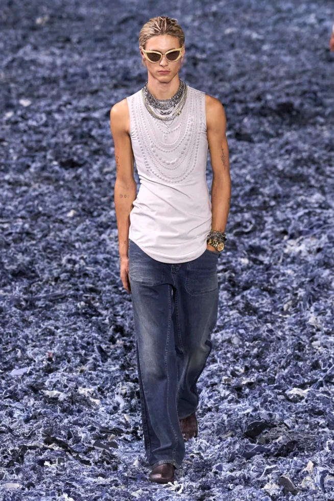 00054-diesel-spring-2025-ready-to-wear-credit-gorunway
