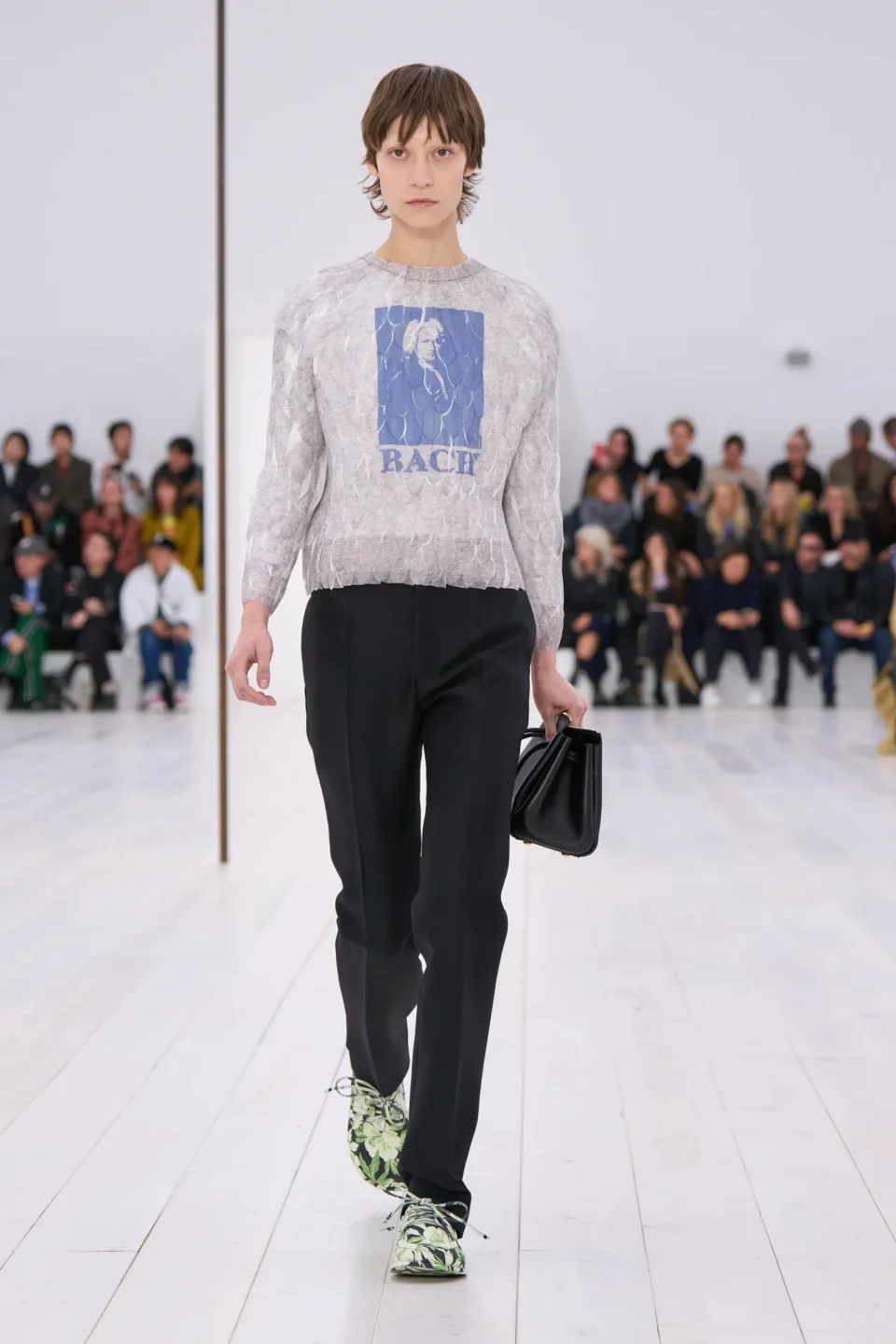 00057-loewe-spring-2025-ready-to-wear-credit-gorunway