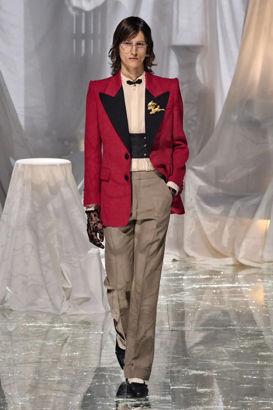 00059-valentino-spring-2025-ready-to-wear-credit-gorunway