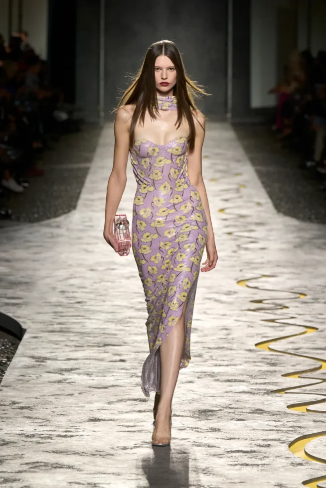 00065-versace-spring-2025-ready-to-wear-credit-gorunway