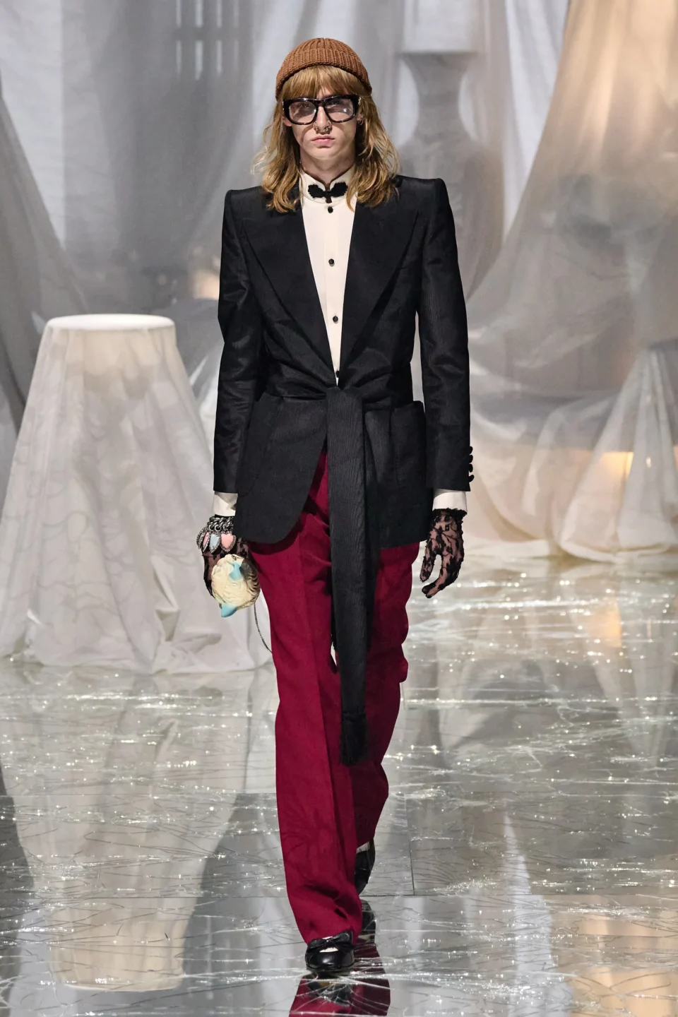 00074-valentino-spring-2025-ready-to-wear-credit-gorunway