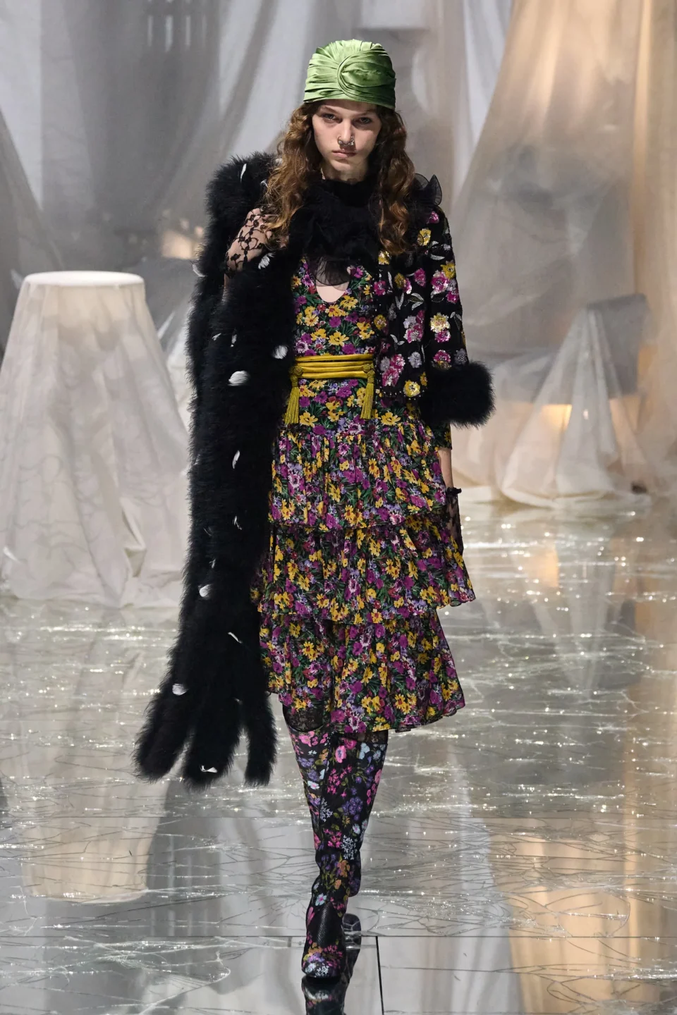00077-valentino-spring-2025-ready-to-wear-credit-gorunway