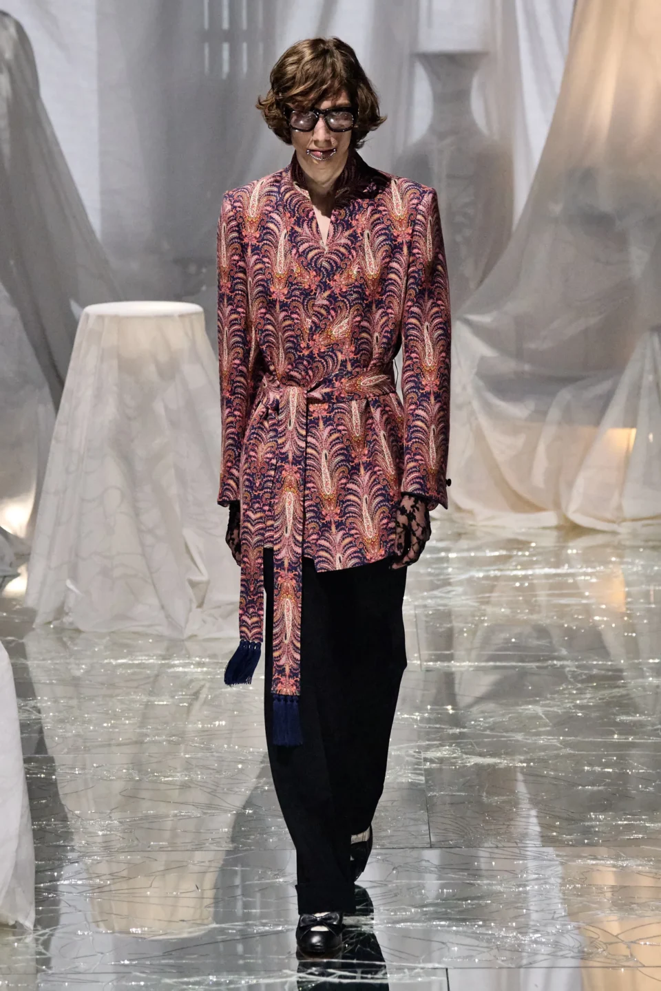 00083-valentino-spring-2025-ready-to-wear-credit-gorunway
