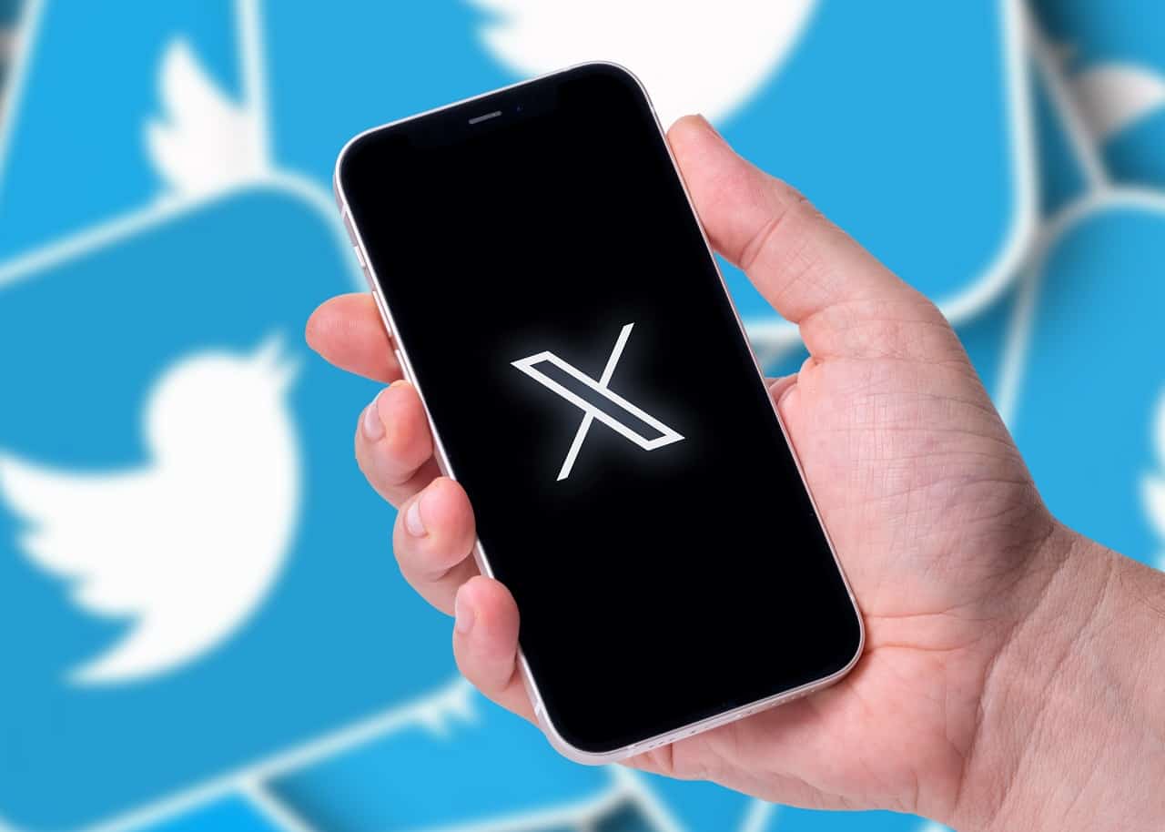X fora do ar no Brasil: Threads x Blue Sky disputam os usuários do Twitter
 
