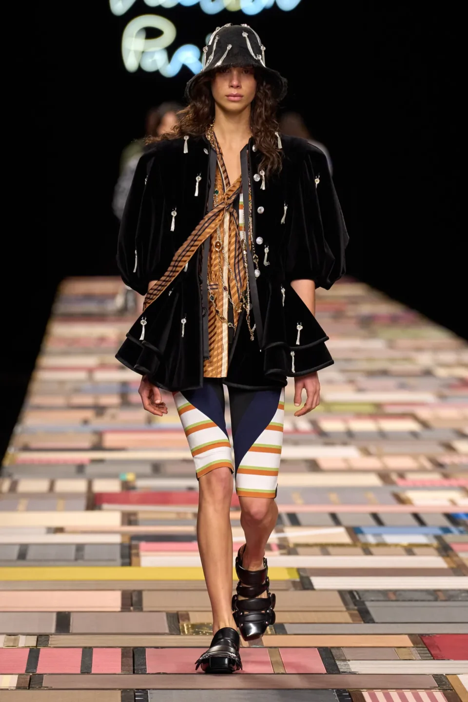 00003-louis-vuitton-spring-2025-ready-to-wear-credit-gorunway