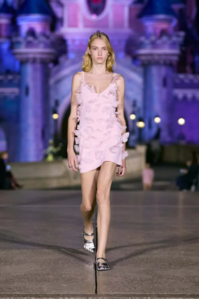 00007-coperni-spring-2025-ready-to-wear-credit-brand