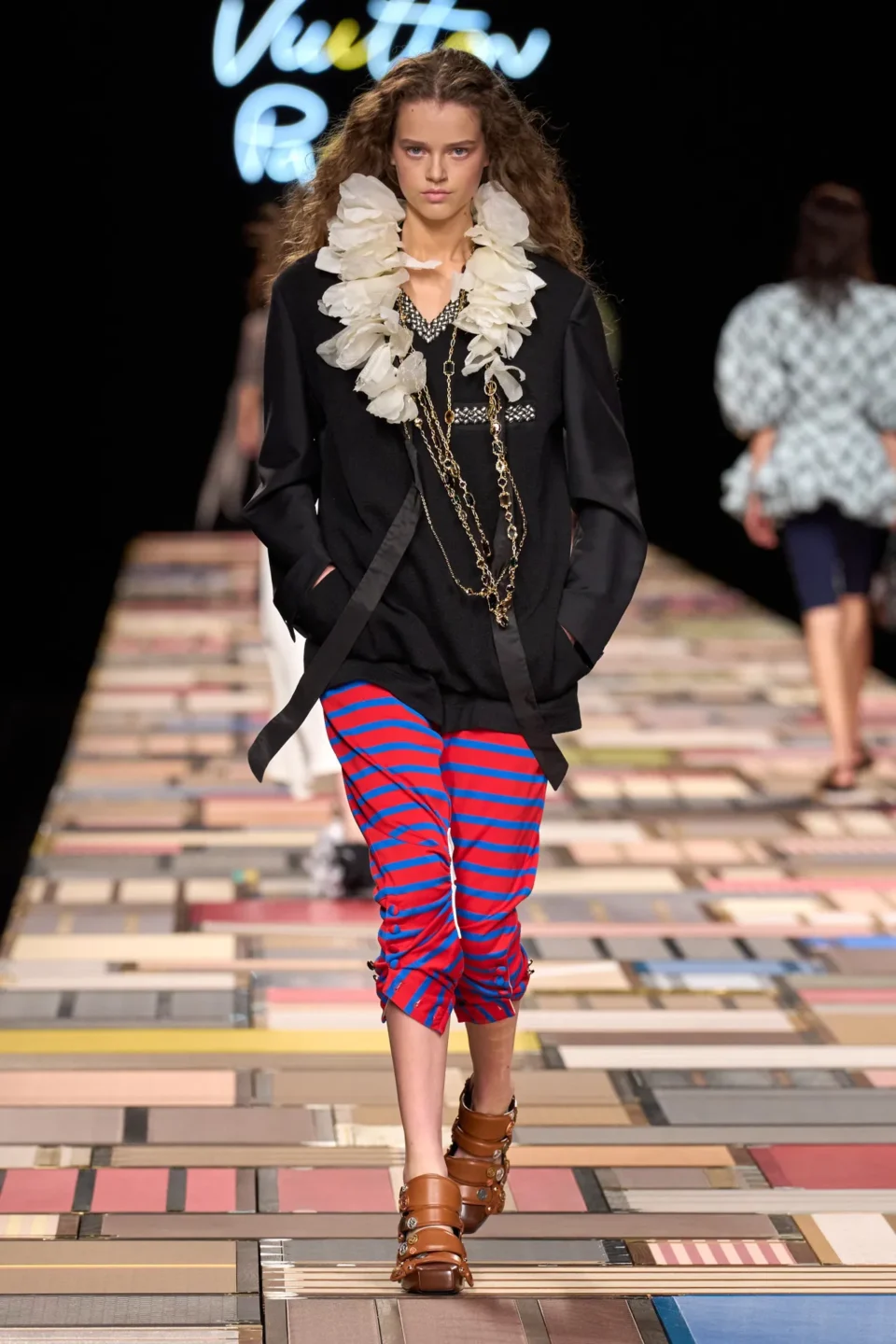 00008-louis-vuitton-spring-2025-ready-to-wear-credit-gorunway