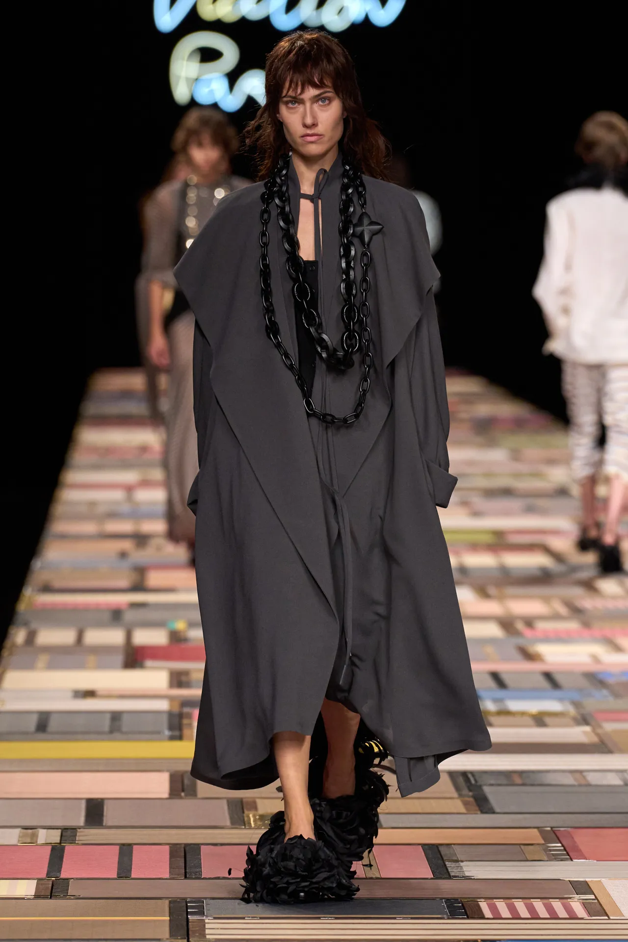 00010-louis-vuitton-spring-2025-ready-to-wear-credit-gorunway