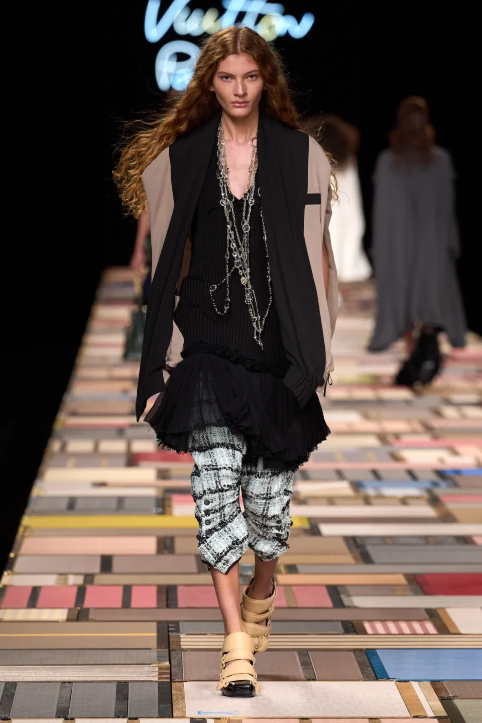 00013-louis-vuitton-spring-2025-ready-to-wear-credit-gorunway