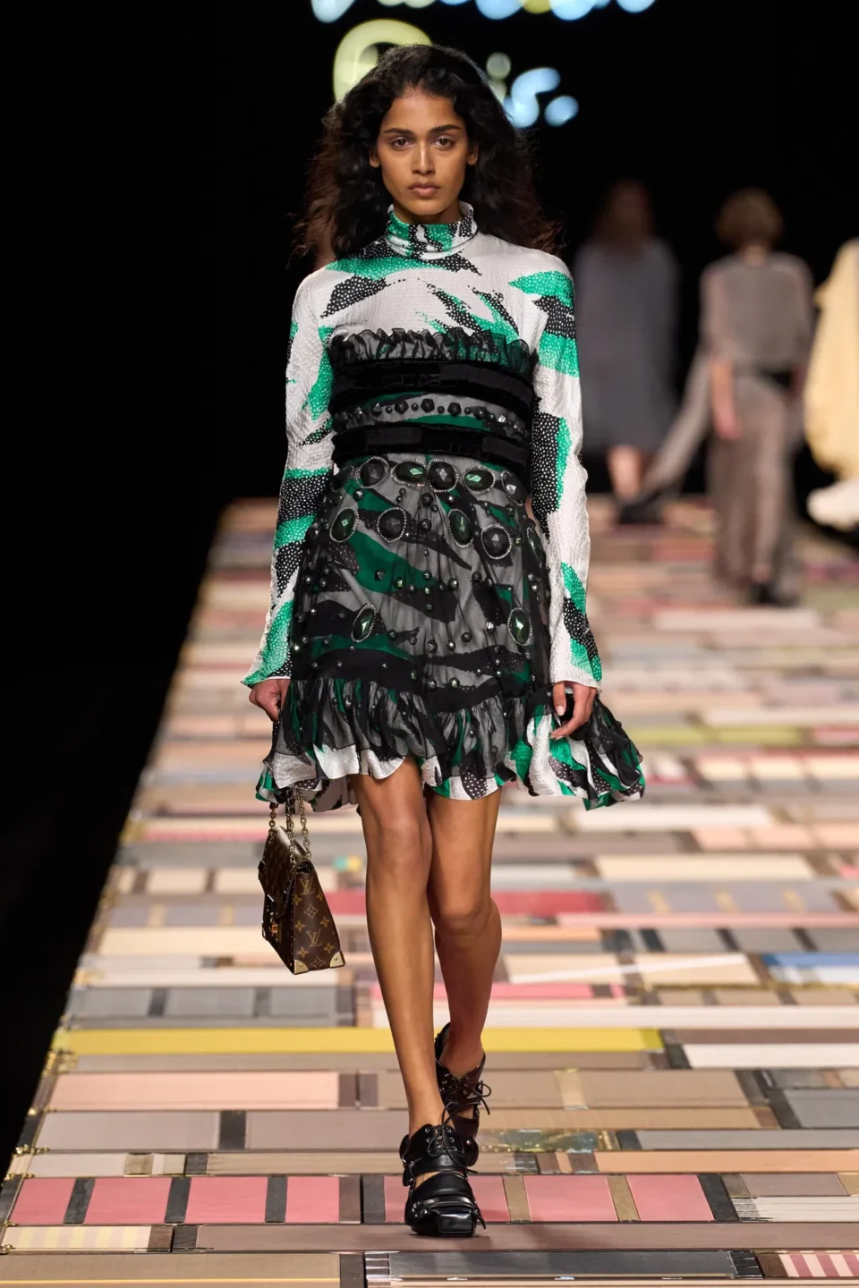 00015-louis-vuitton-spring-2025-ready-to-wear-credit-gorunway