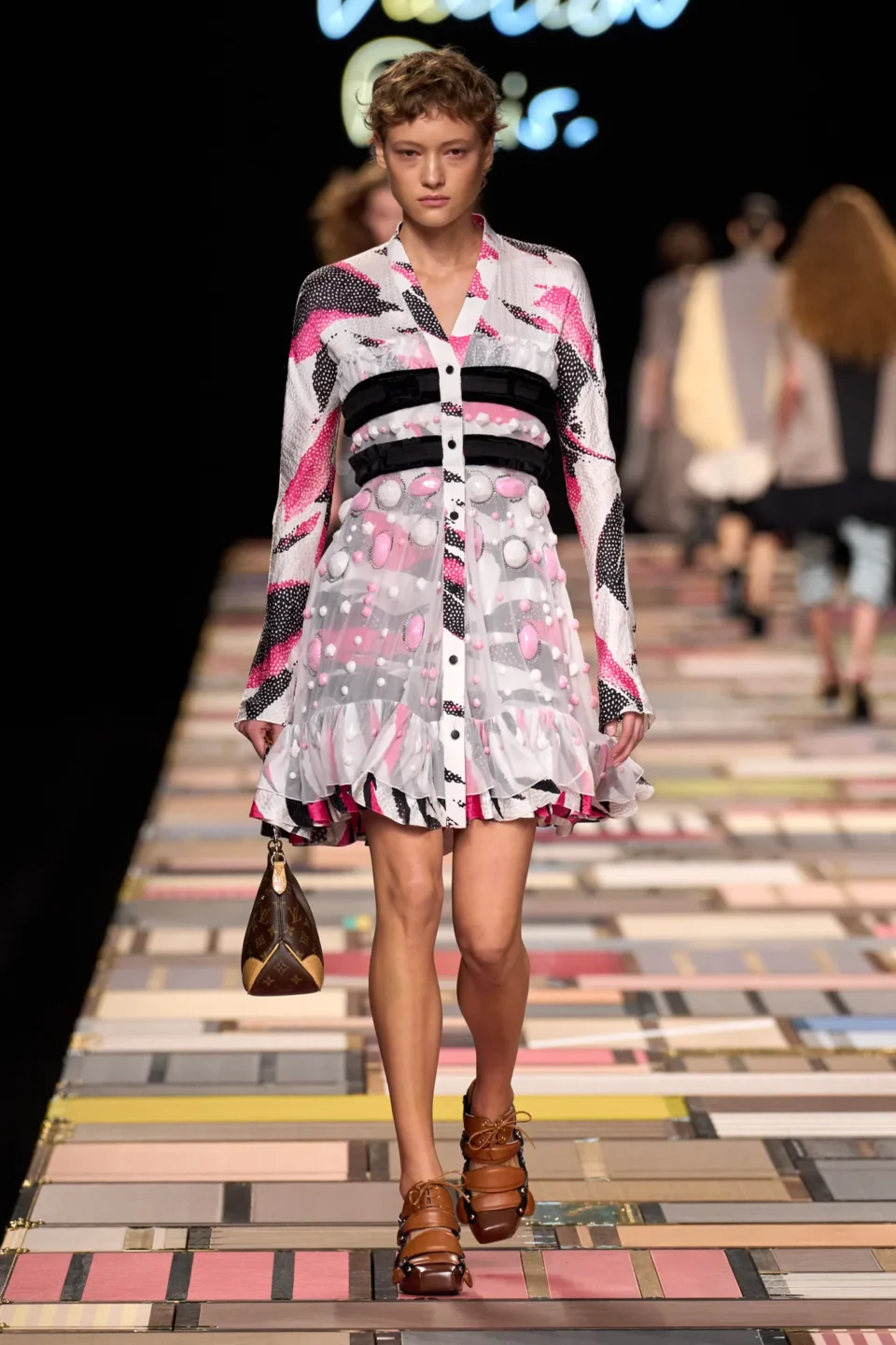 00016-louis-vuitton-spring-2025-ready-to-wear-credit-gorunway