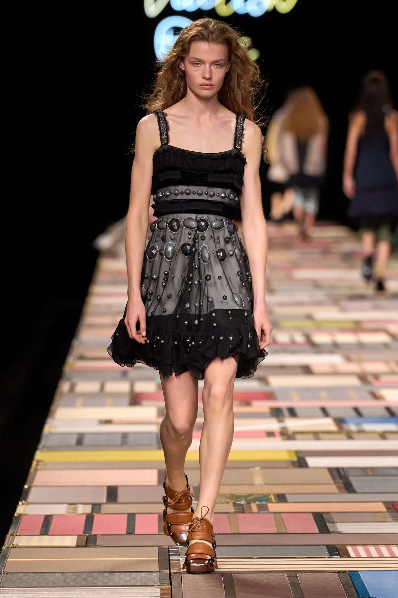 00017-louis-vuitton-spring-2025-ready-to-wear-credit-gorunway