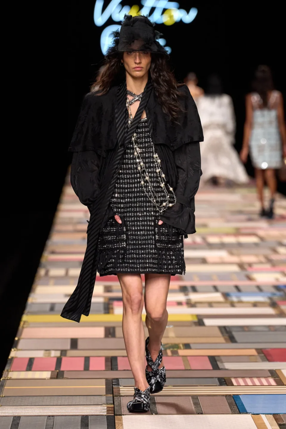 00023-louis-vuitton-spring-2025-ready-to-wear-credit-gorunway