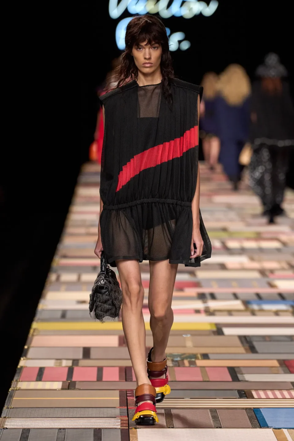 00033-louis-vuitton-spring-2025-ready-to-wear-credit-gorunway