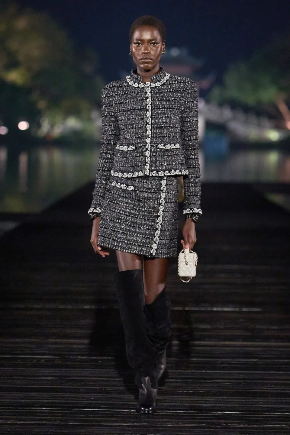 00010-chanel-pre-fall-2025-credit-gorunway