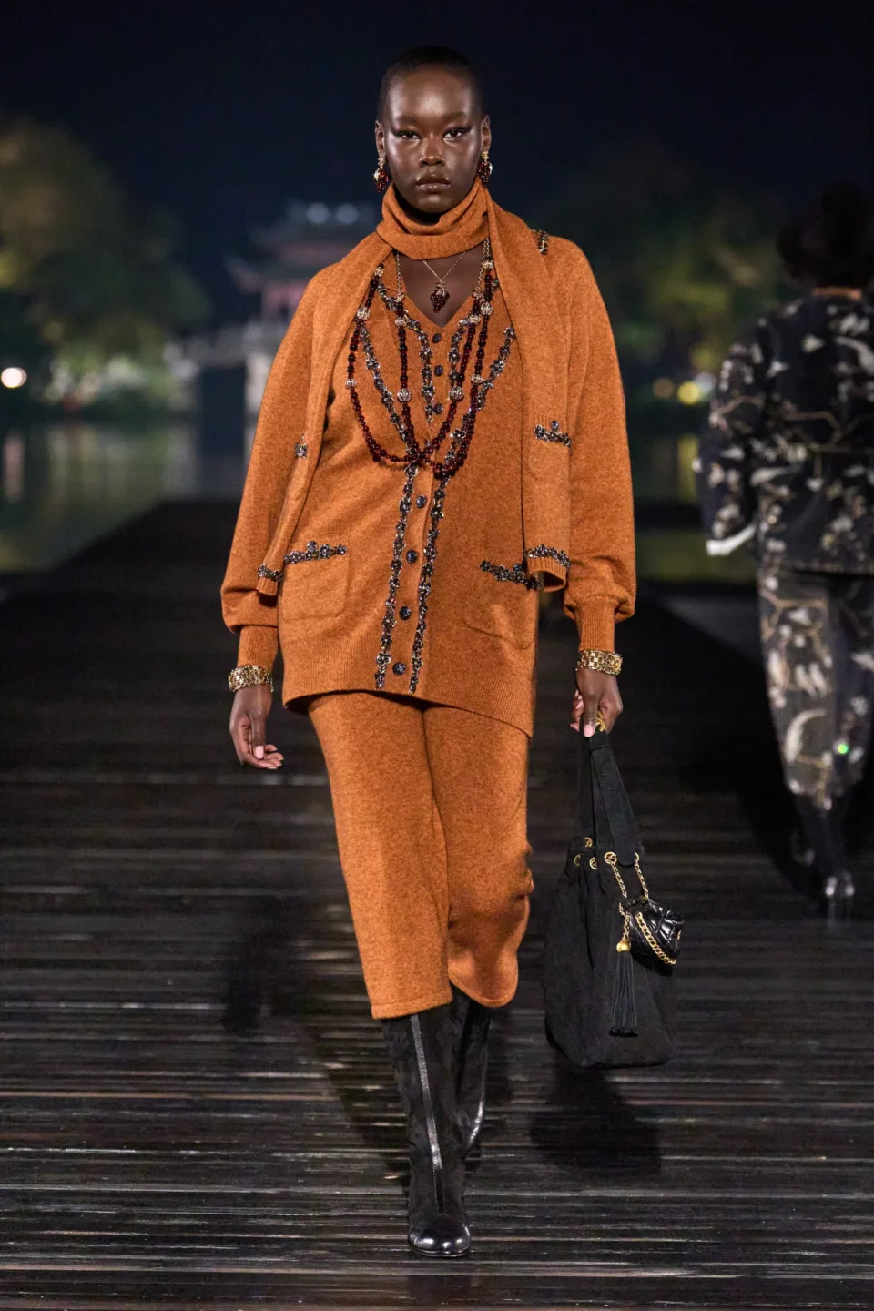 00030-chanel-pre-fall-2025-credit-gorunway