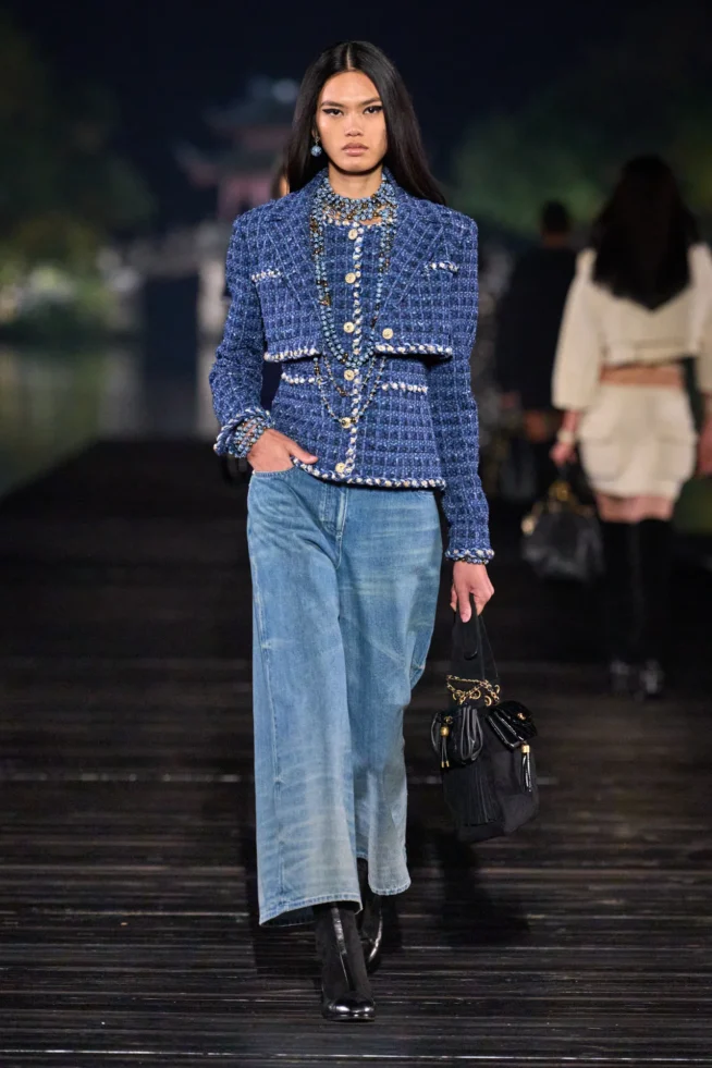 00033-chanel-pre-fall-2025-credit-gorunway