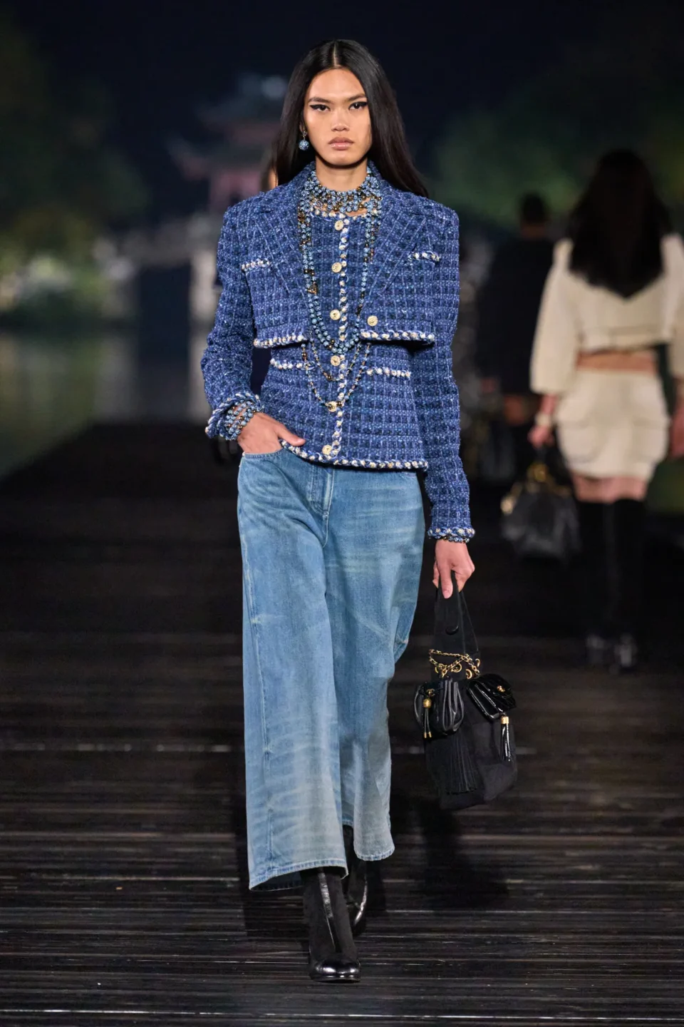 00033-chanel-pre-fall-2025-credit-gorunway