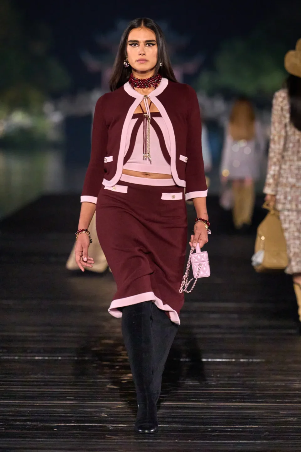 00041-chanel-pre-fall-2025-credit-gorunway