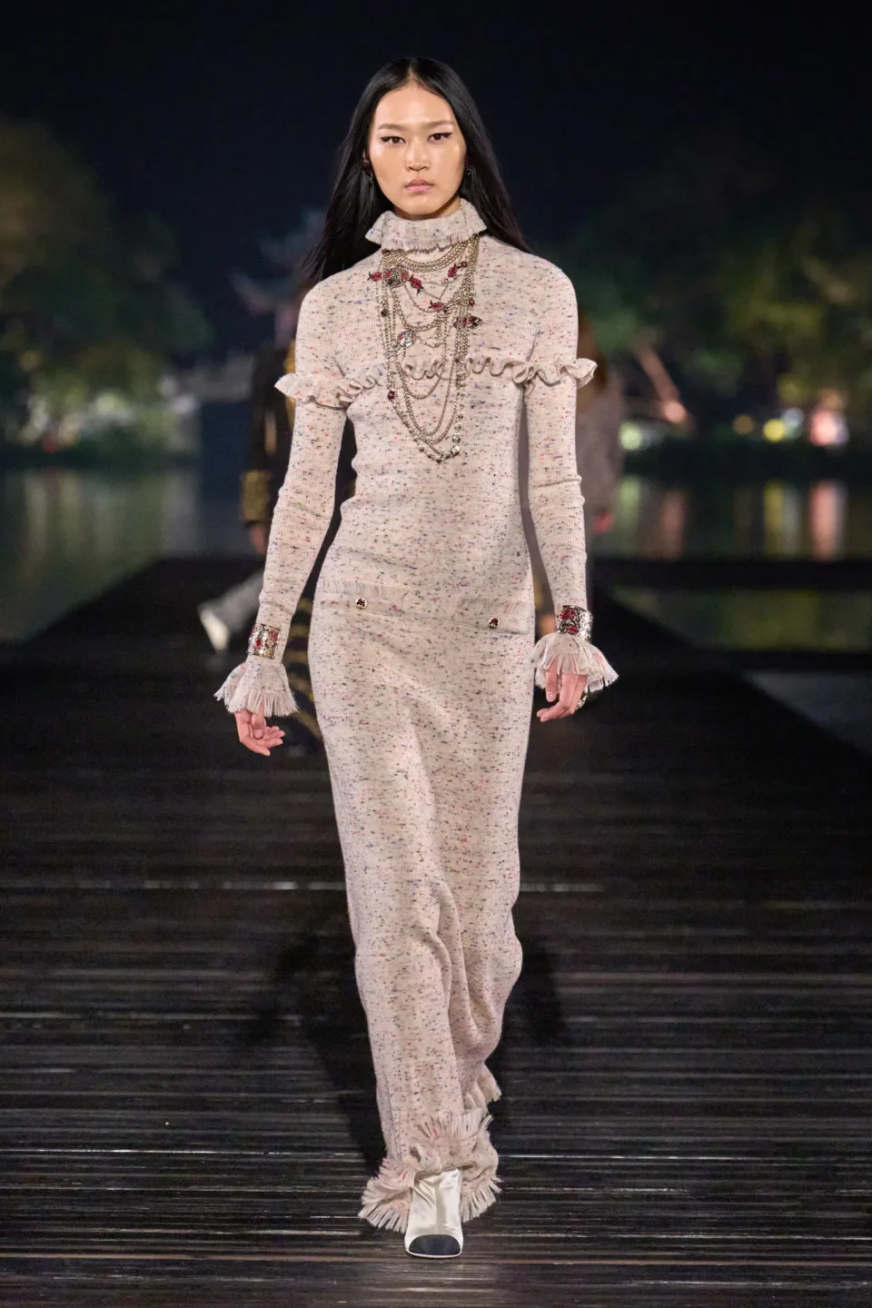 00043-chanel-pre-fall-2025-credit-gorunway