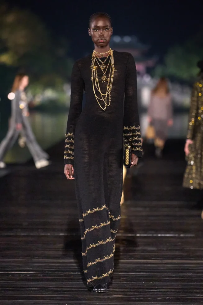 00044-chanel-pre-fall-2025-credit-gorunway