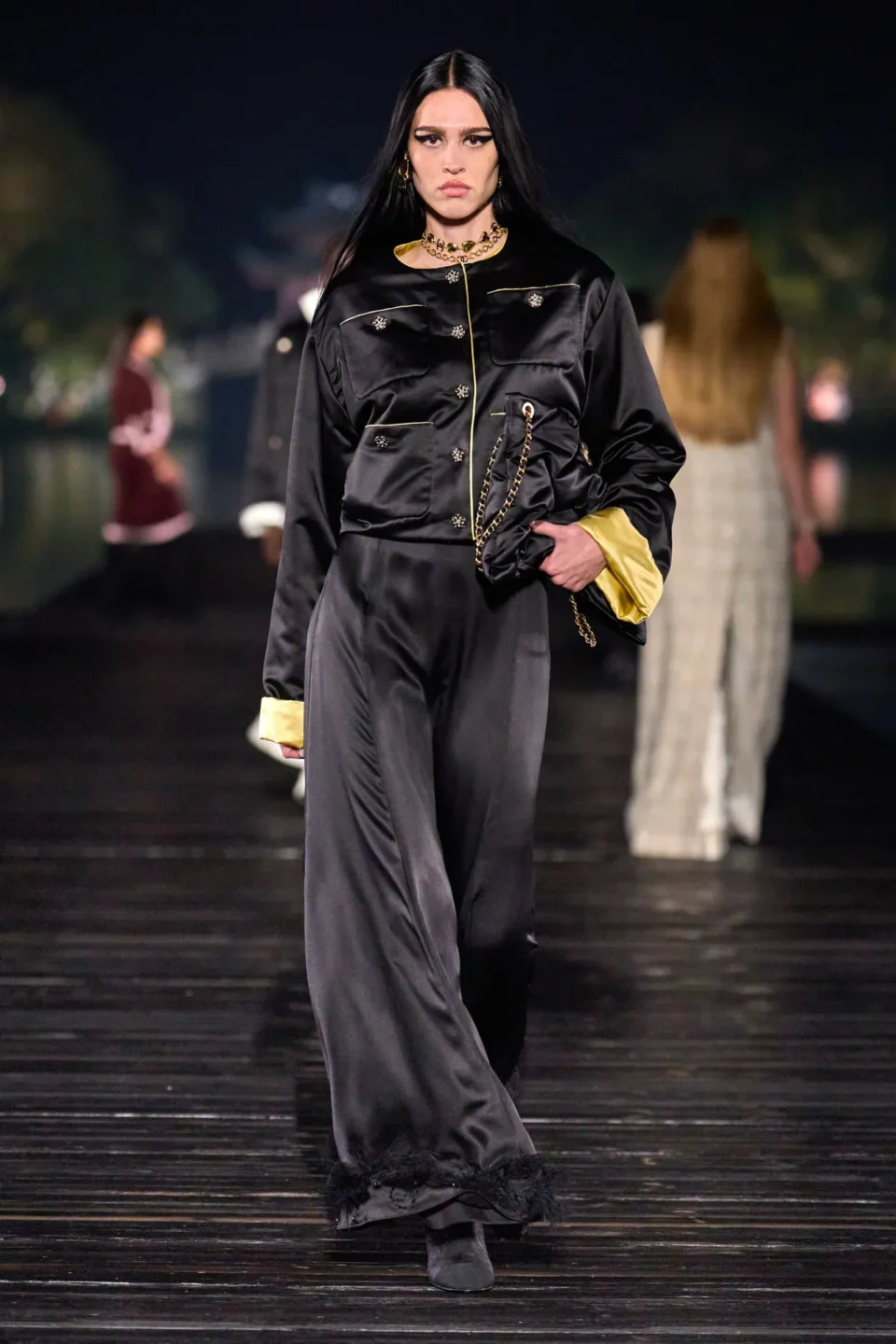 00048-chanel-pre-fall-2025-credit-gorunway