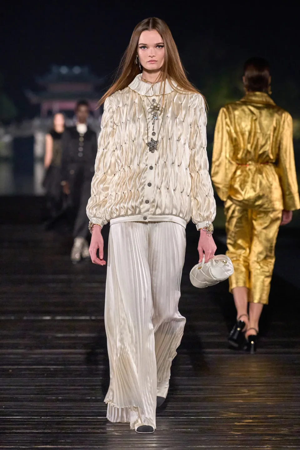 00063-chanel-pre-fall-2025-credit-gorunway