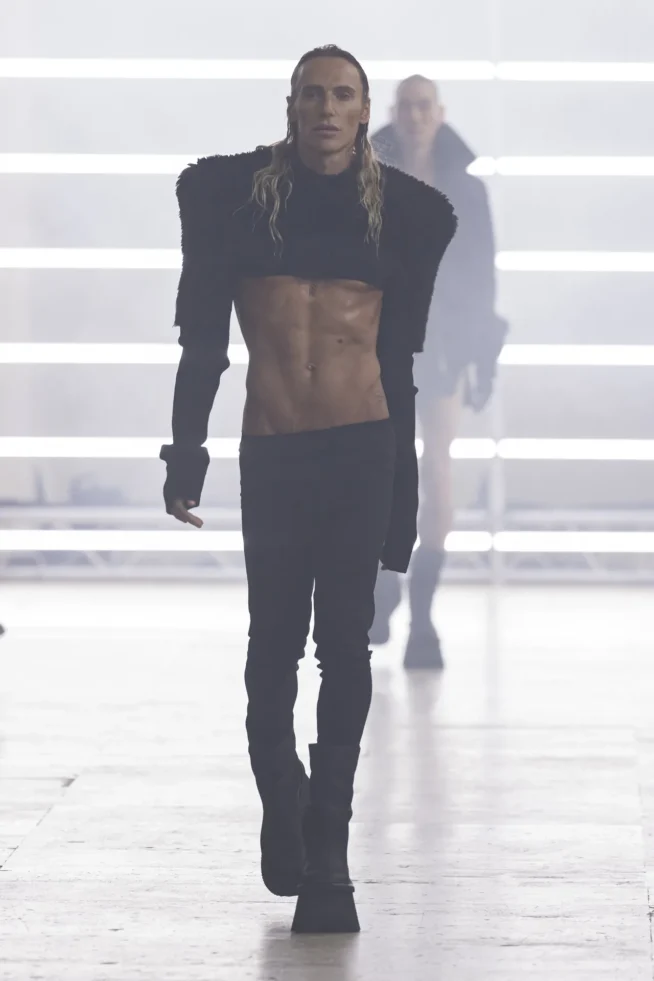 00001-rick-owens-fall-2025-menswear-credit-brand