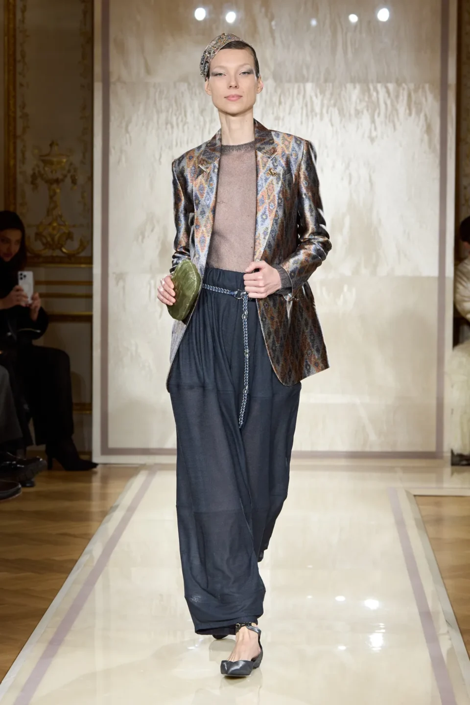 00002-armani-prive-spring-2025-couture-credit-gorunway