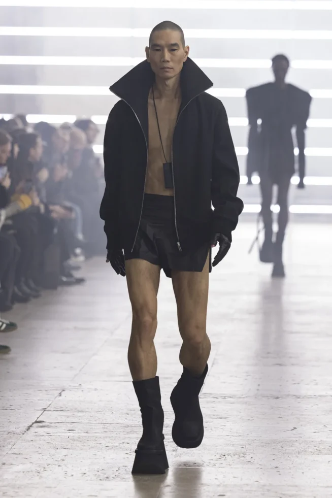 00002-rick-owens-fall-2025-menswear-credit-brand