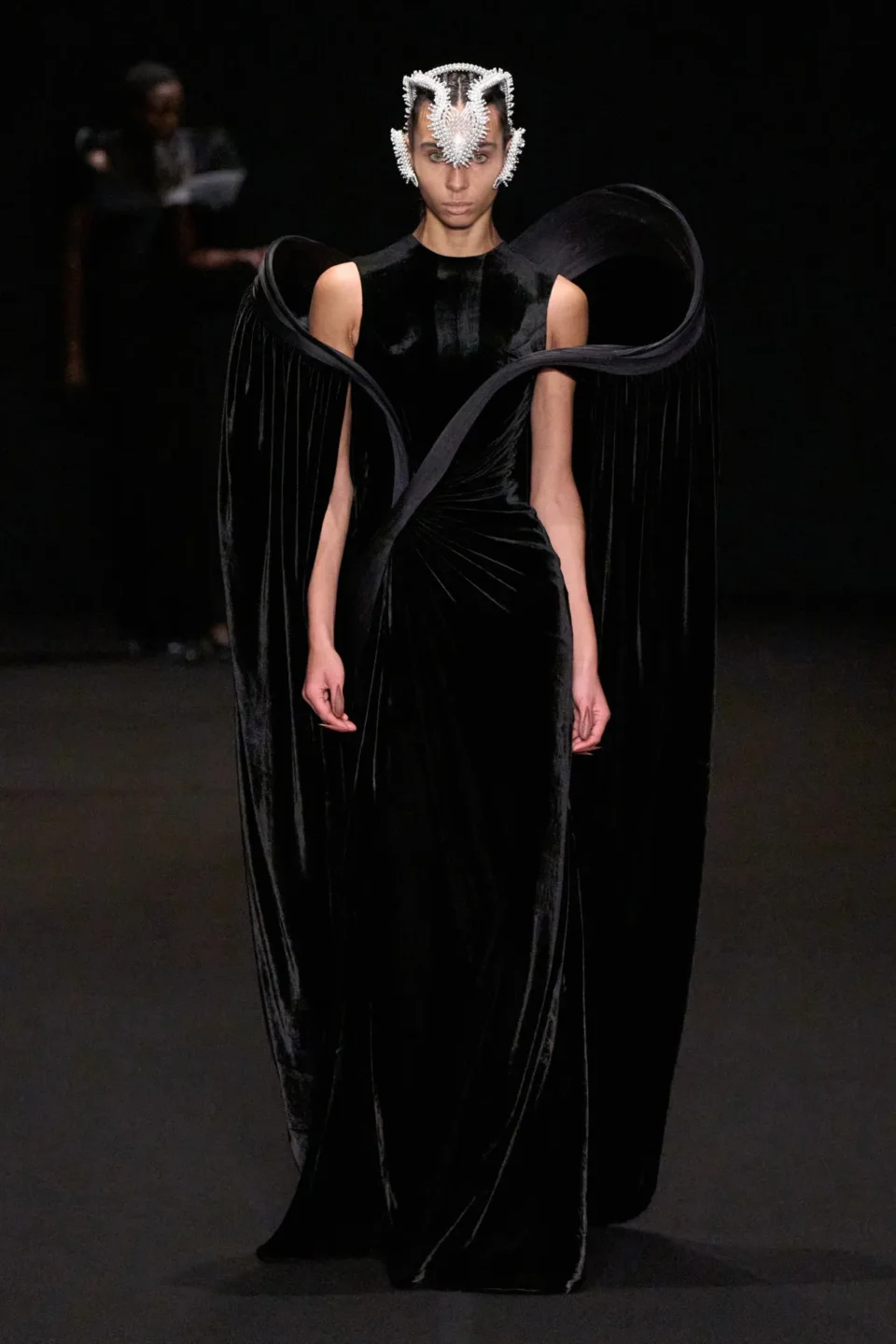 00003-gaurav-gupta-spring-2025-couture-credit-gorunway