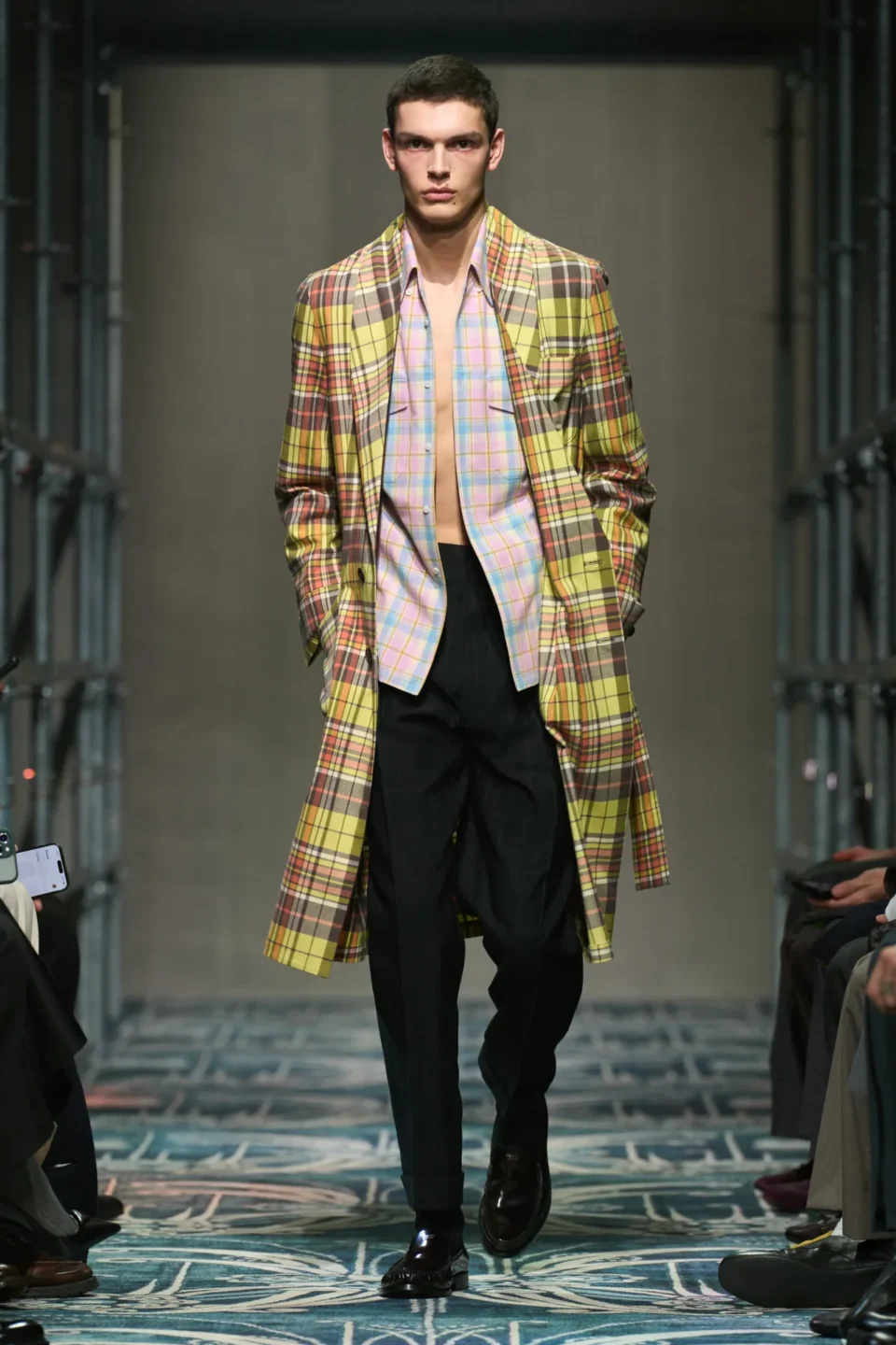 00003-prada-fall-2025-menswear-credit-gorunway