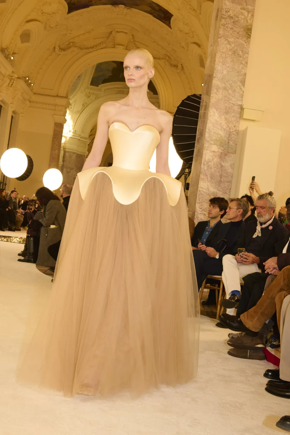 00003-schiaparelli-spring-2025-couture-credit-brand
