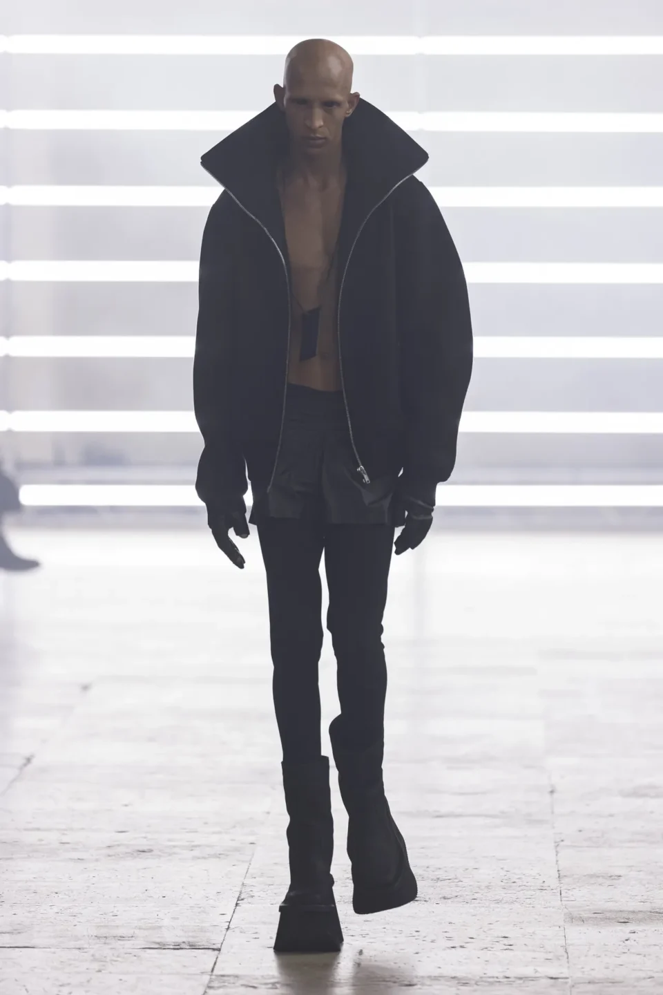 00004-rick-owens-fall-2025-menswear-credit-brand